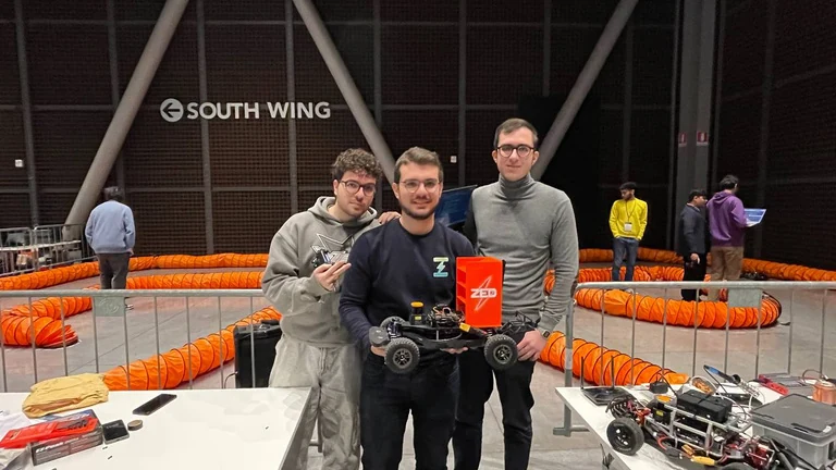 ZED con la vettura autonoma alla competizione F1TENTH di Milano